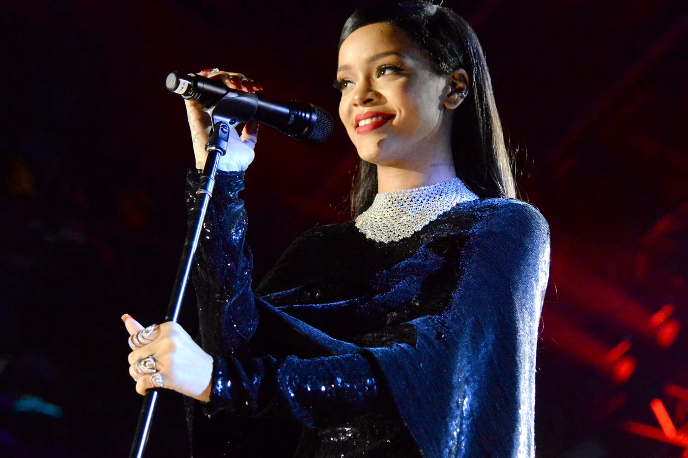 Rihanna to Perform at 2016 Brit Awards