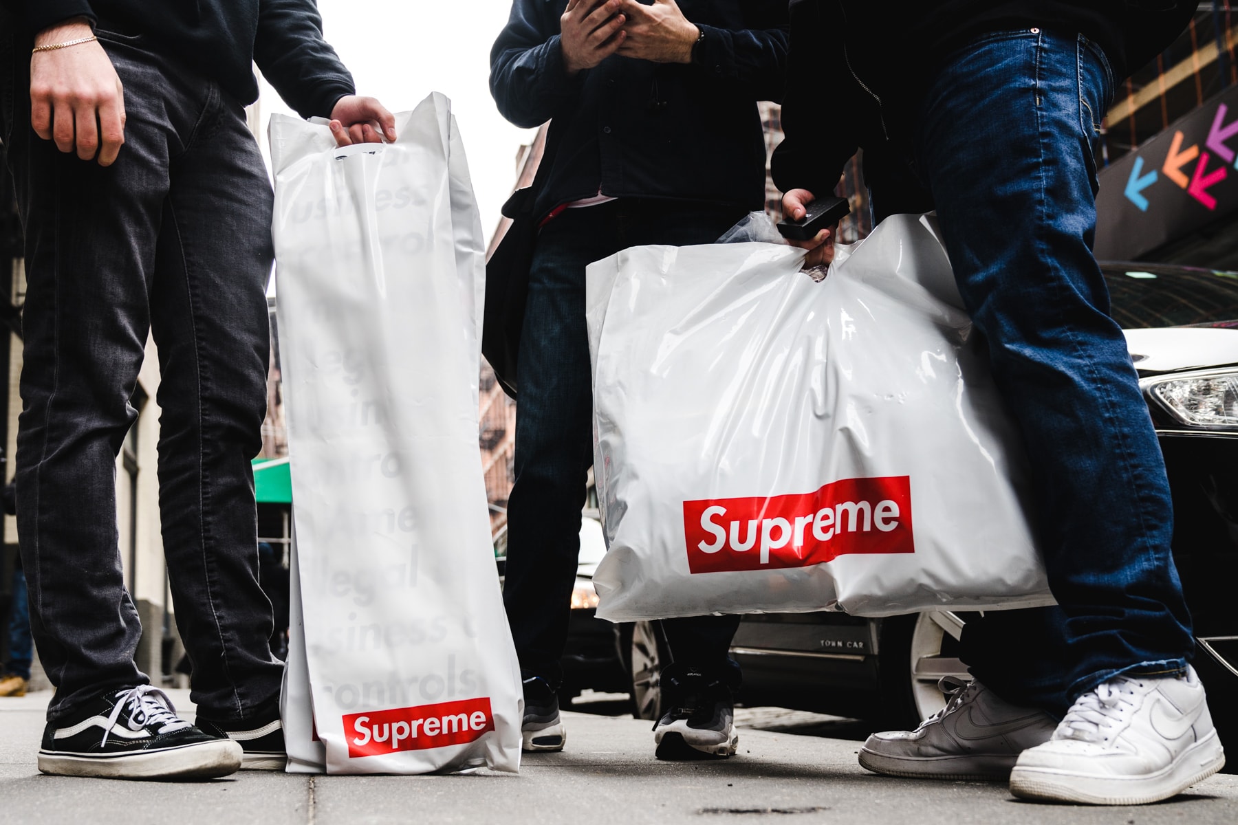Supreme 2018 Spring/Summer 1 first drop street style snap new york brooklyn skull illegal business accessory deck