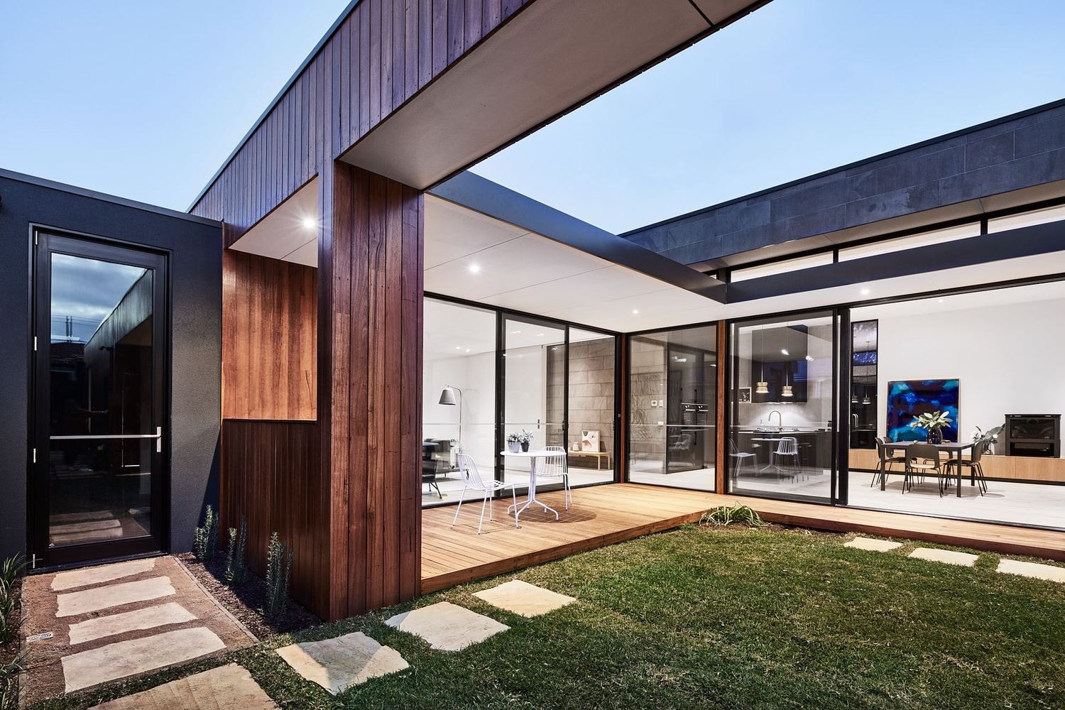 The Courtyard House Auhaus Architecture Benjamin Stibbard Kate Fitzpatrick Barwon Heads Australia Lifespaces Group Homes