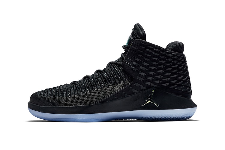 The Air Jordan 32 Welcomes the Familiar "Black Cat" Colorway