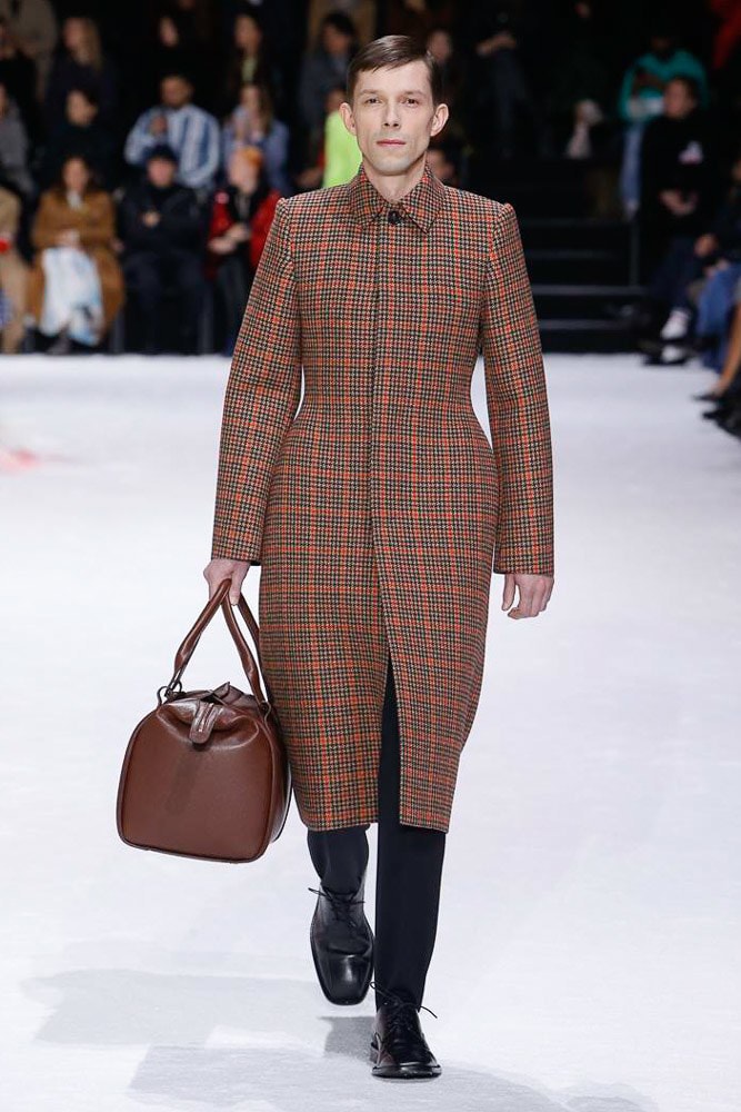 Revealing Louis Vuitton's Pre Fall/Winter 2018 Collection – PAUSE