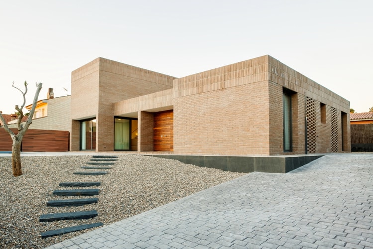 Pepe Gascón Architecture Created This Serene Home in Spain