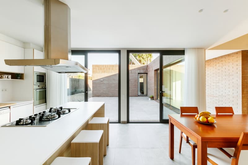 Casa Juani House Home Pepe Gascón Arquitectura Spain Viladecavalls Swimming Pool Modern Sleek Interior Furniture