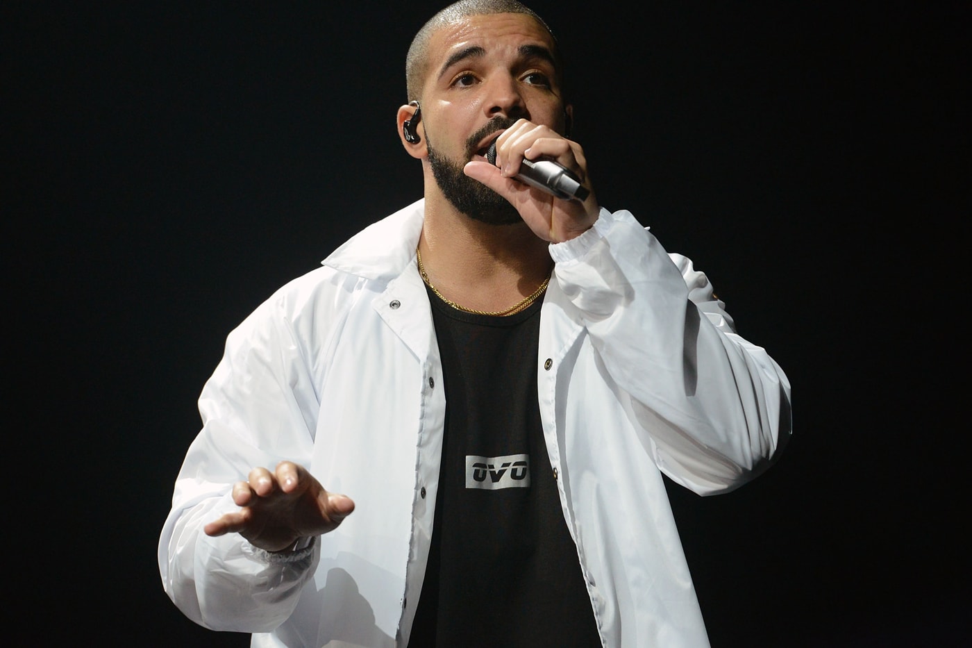 Drake is the First-Ever Artist to Reach 10 billion Spotify Streams