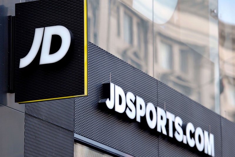 JD Sports Acquire Finish Line 558 Million USD dollars acquisition purchase sale sell march 26 2018 uk usa retailer store worldwide 1550