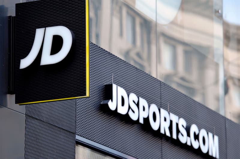 JD Sports Acquire Finish Line 558 Million USD dollars acquisition purchase sale sell march 26 2018 uk usa retailer store worldwide 1550