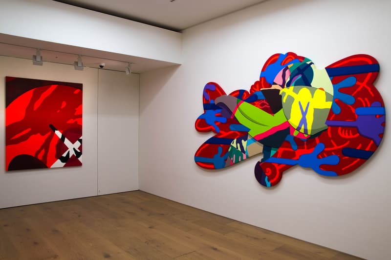kaws activity trap galerie perrotin tokyo japan art artwork exhibit exhibition paintings sculptures hajime sorayama takashi murakami