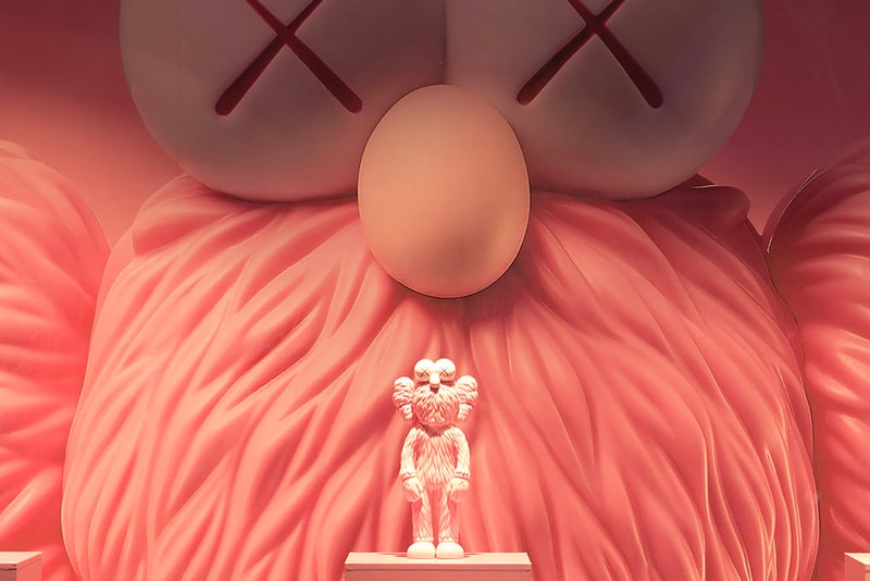KAWS Pink 'BFF' Black Blue MoMA Design Store Collectibles Art Toys Statue Figures