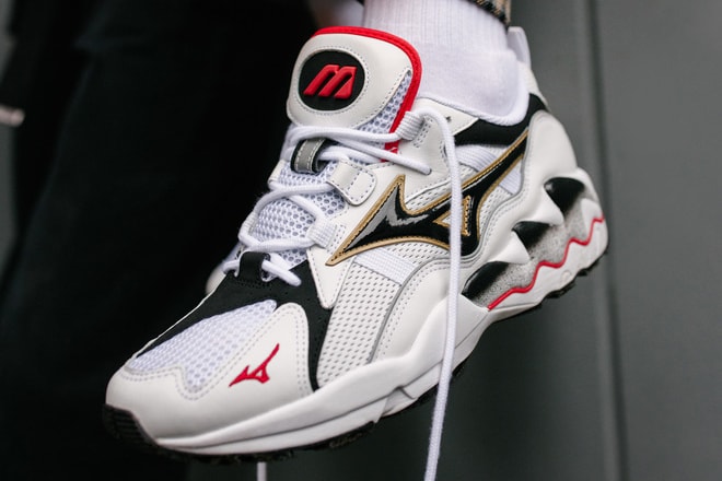 Mizuno Joins the Dad Shoe Movement With 1906 WAVE RIDER 1 OG