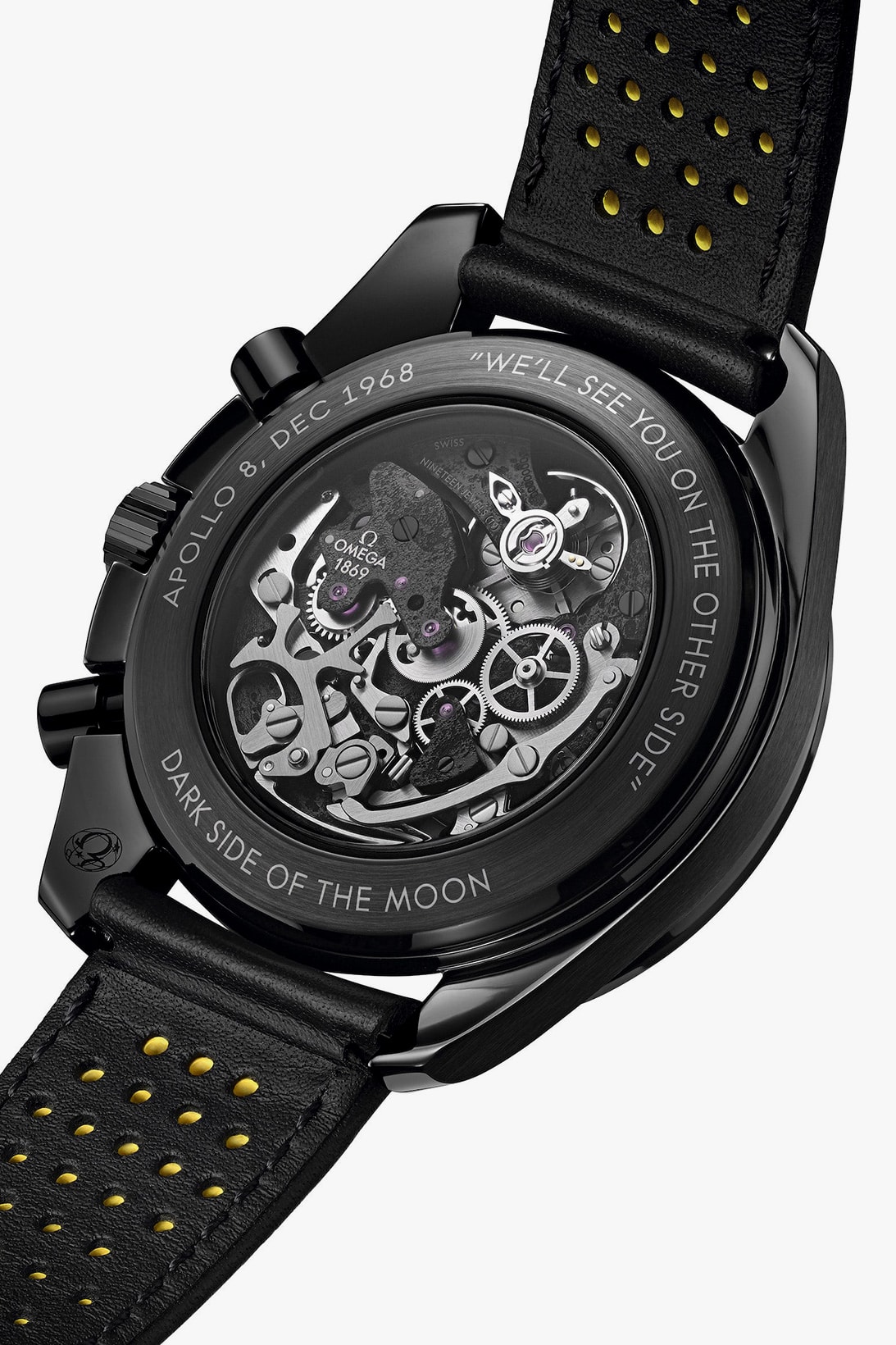 Часы OMEGA Speedmaster Dark Side of the Moon Apollo 8 черный желтый дата выпуска информация выпадение
