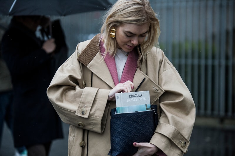 Paris Fashion Week Fall Winter 2018 Street Style street snaps