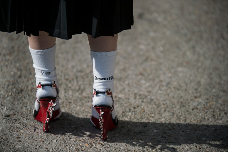 Paris Fashion Week Fall Winter 2018 Street Style street snaps