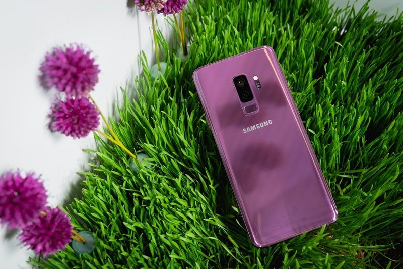 Samsung Galaxy S9 S9+ Apple iPhone X Android iOS Camera Super Slo Mo AR Emoji Animoji Photography Mobile Phone Cell Phone DeX Entertainment