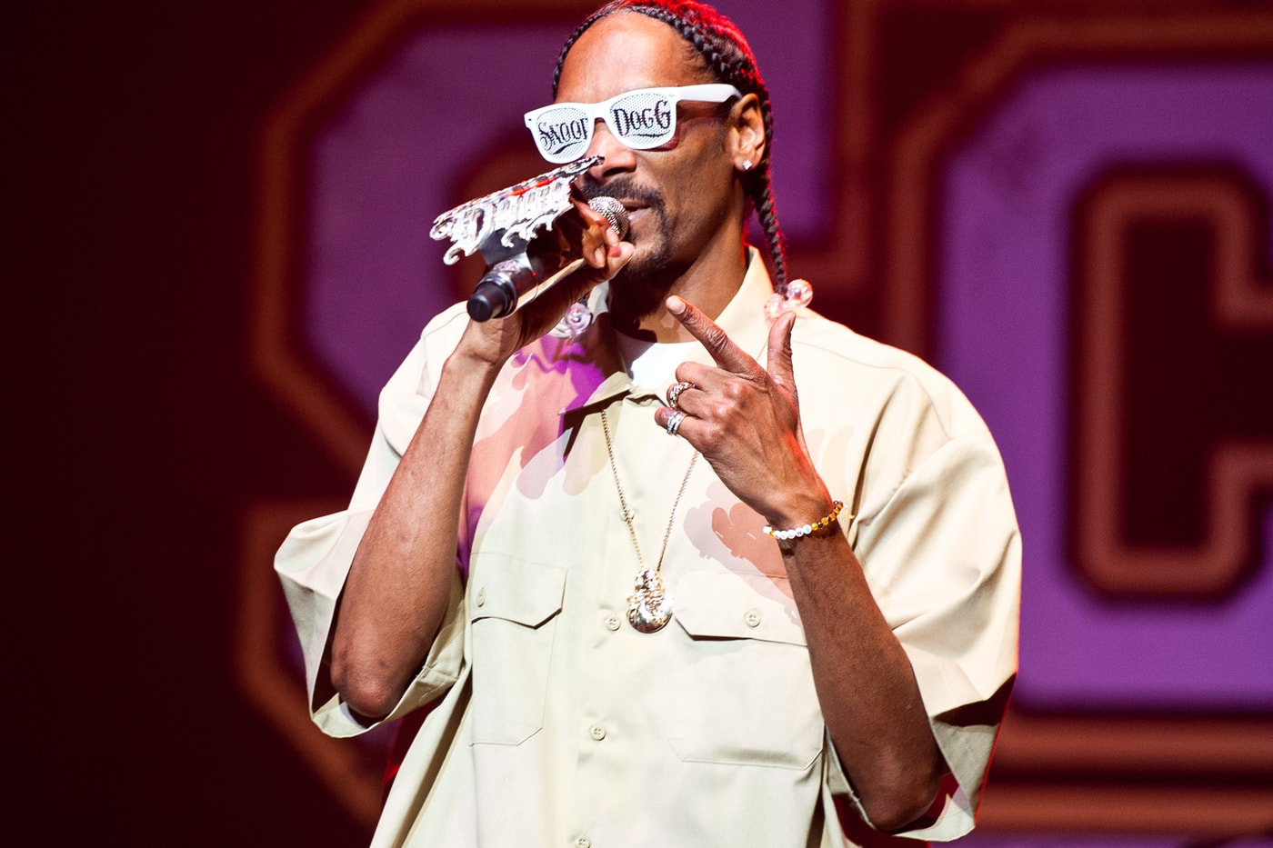 snoop-dogg-inducted-wwe-hall-of-fame