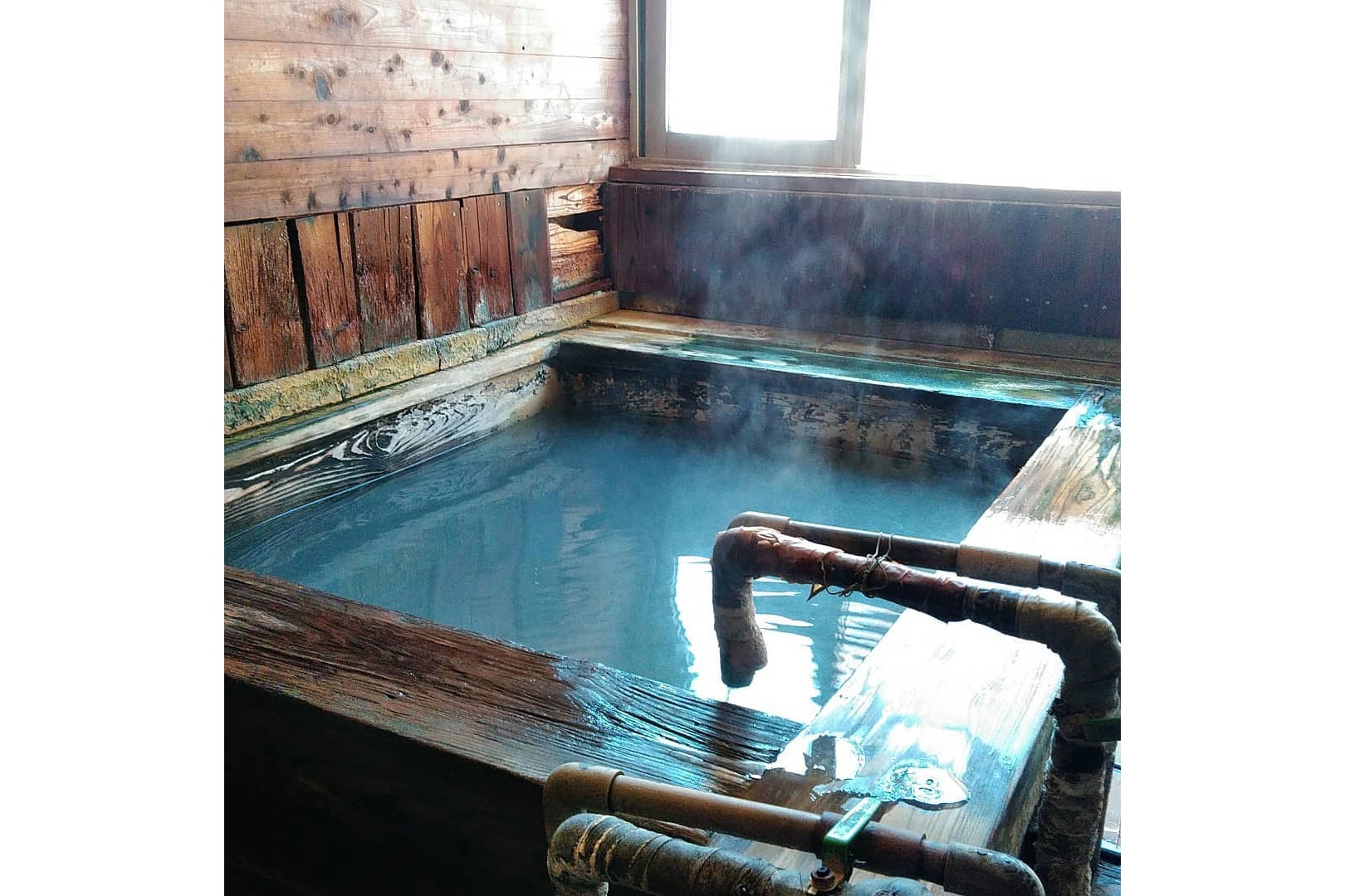 Oimatsu Onsen Dilapidated Building Japan Travel Bathhouse Secret Hidden Explore Mysterious Abandoned Architecture