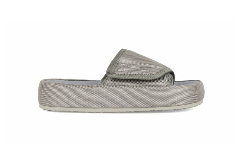 season 6 yeezy slides