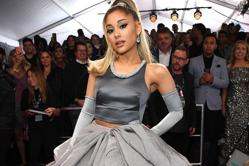 ariana-grande-new-song-leave-me-lonely-live