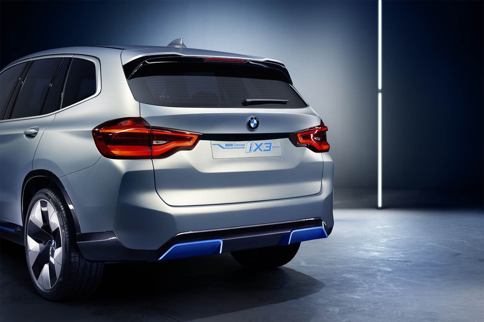 BMW Concept iX3 electric engine beijing auto show china 2018 2020 production suv