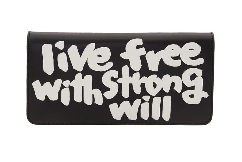 COMME des GARÇONS Unveils a Range Of “Message” Wallets
