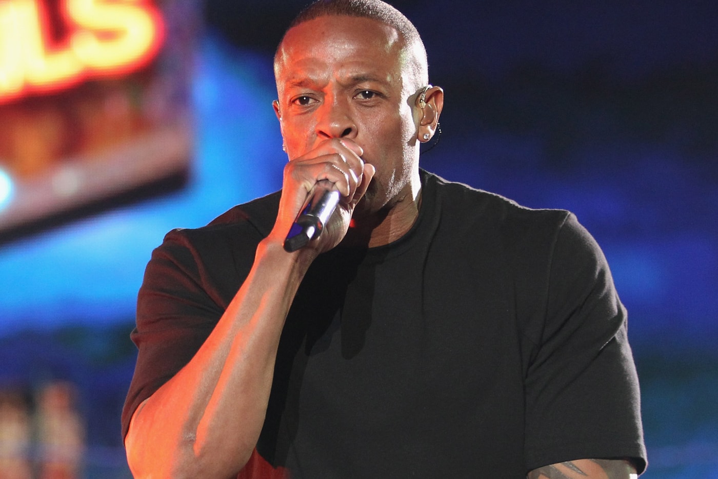 dr-dre-confirms-new-single-under-pressure-featuring-jay-z
