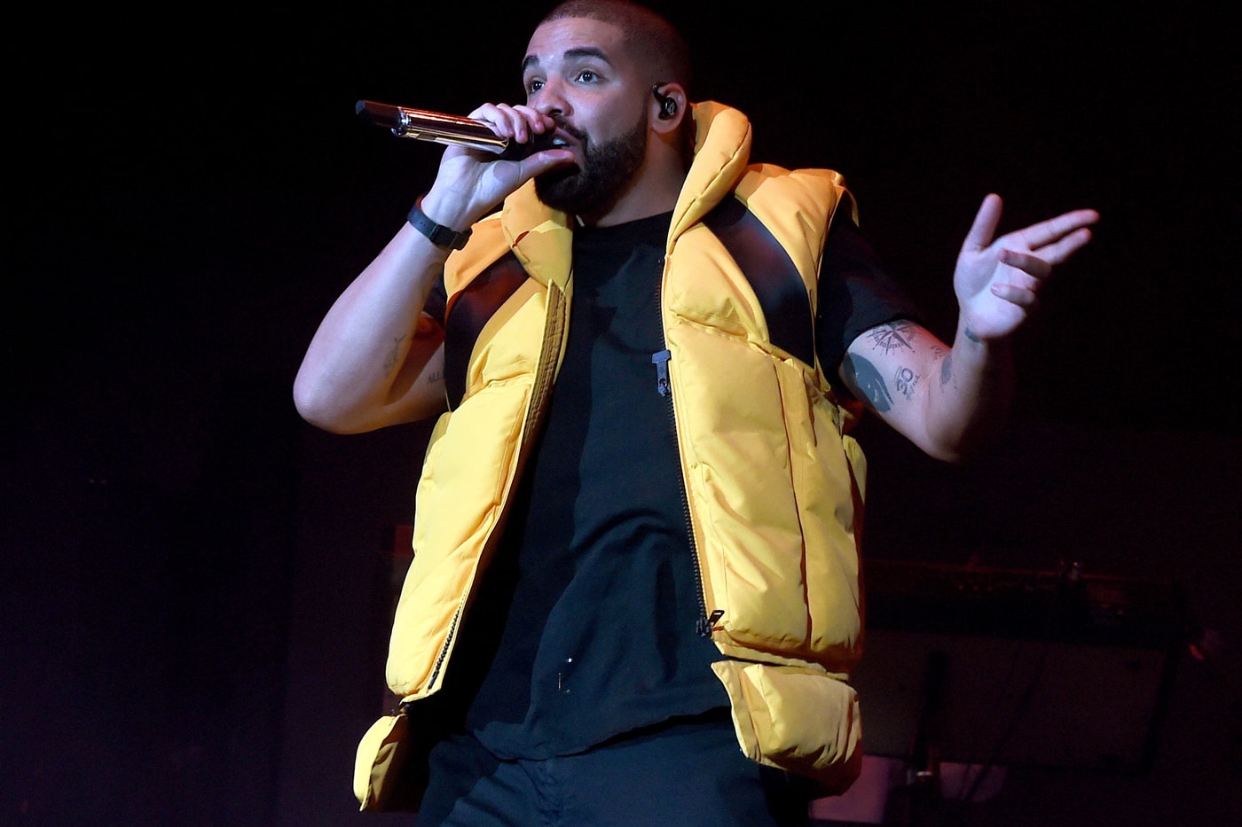 drake-first-canadian-hot-100-no-1-2016-one-dance