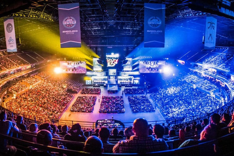 Here's How Much Top eSports Players Earned During Their Careers