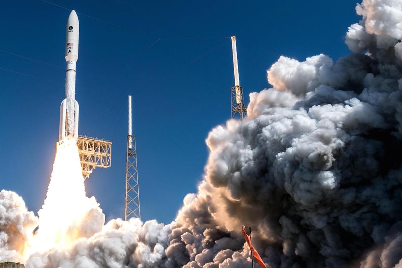 Four Photographers SpaceX Falcon Heavy 9  Rocket Launches Elon Musk CNBC