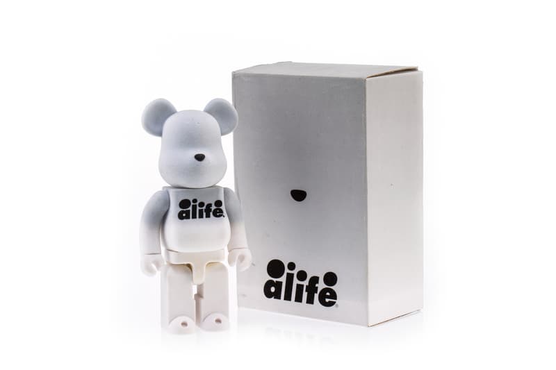 Heritage Auctions April Collectible Toys Auction KAWS TOYS Bearbricks Medicom Be@rbricks Kidrobot Supreme New York Los Angeles BAPE Lucas Films Orignalfake