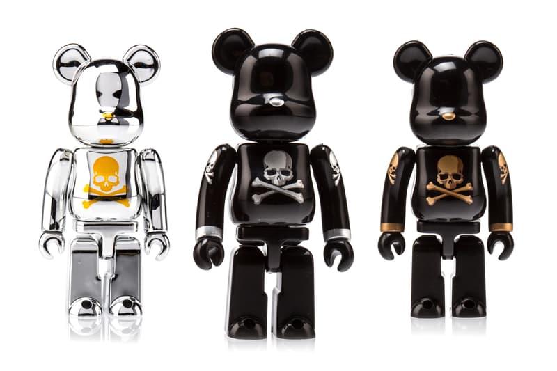 Heritage Auctions April Collectible Toys Auction KAWS TOYS Bearbricks Medicom Be@rbricks Kidrobot Supreme New York Los Angeles BAPE Lucas Films Orignalfake
