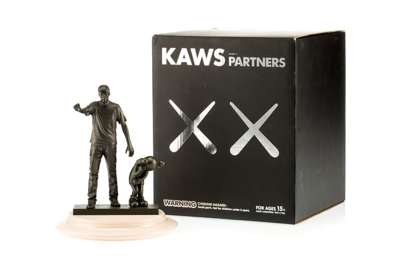 Heritage Auctions April Collectible Toys Auction KAWS TOYS Bearbricks Medicom Be@rbricks Kidrobot Supreme New York Los Angeles BAPE Lucas Films Orignalfake