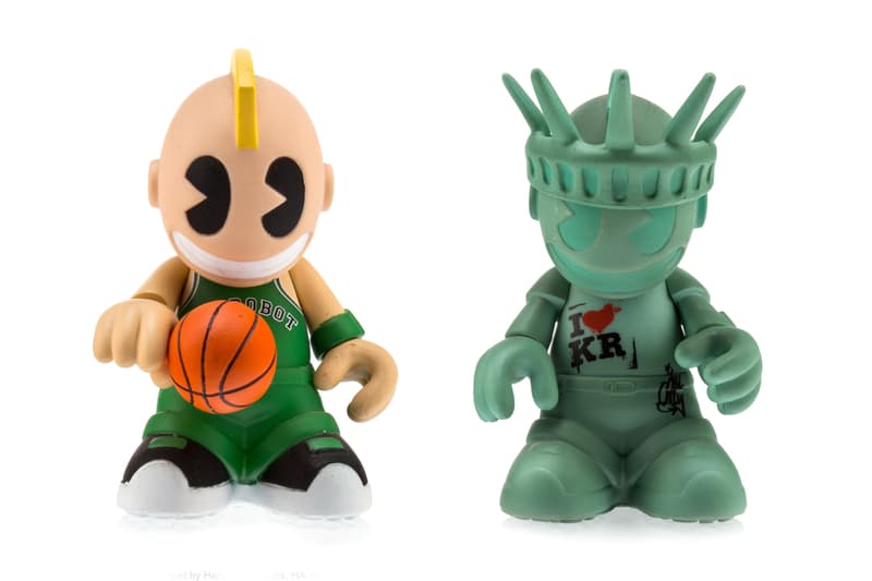 Heritage Auctions April Collectible Toys Auction KAWS TOYS Bearbricks Medicom Be@rbricks Kidrobot Supreme New York Los Angeles BAPE Lucas Films Orignalfake