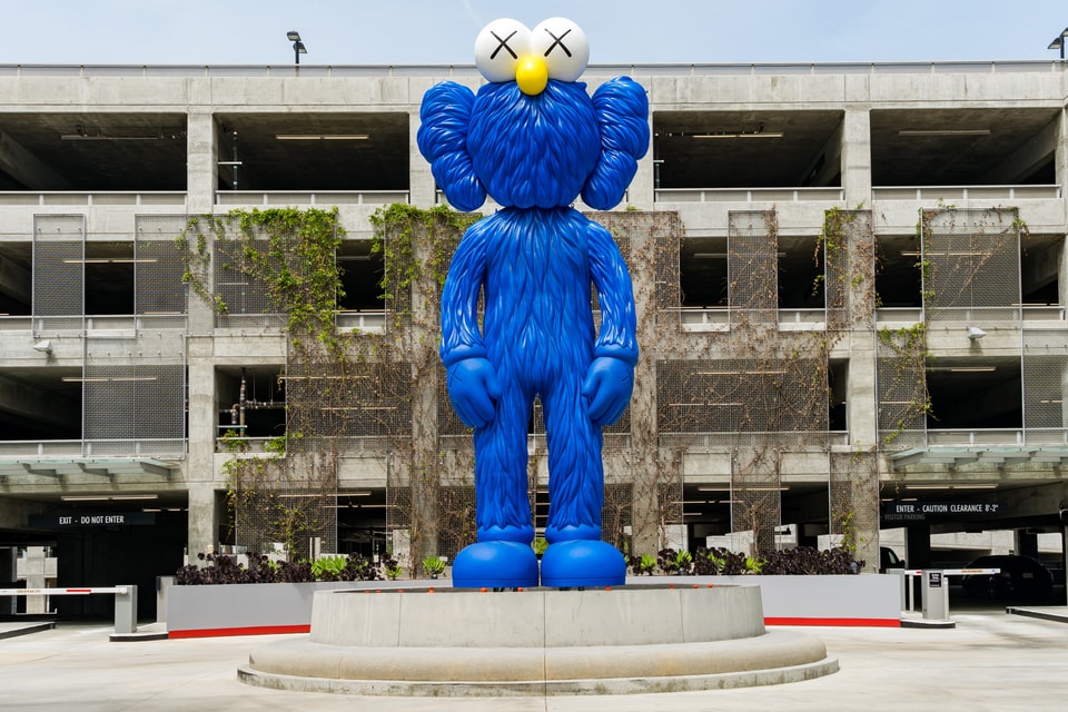 Download Kaws Bff Companion Sculpture Playa Vista La Hypebeast For iPhone Wallpaper Kaws Bff Companion Sculpture Playa Vista La Hypebeast HD