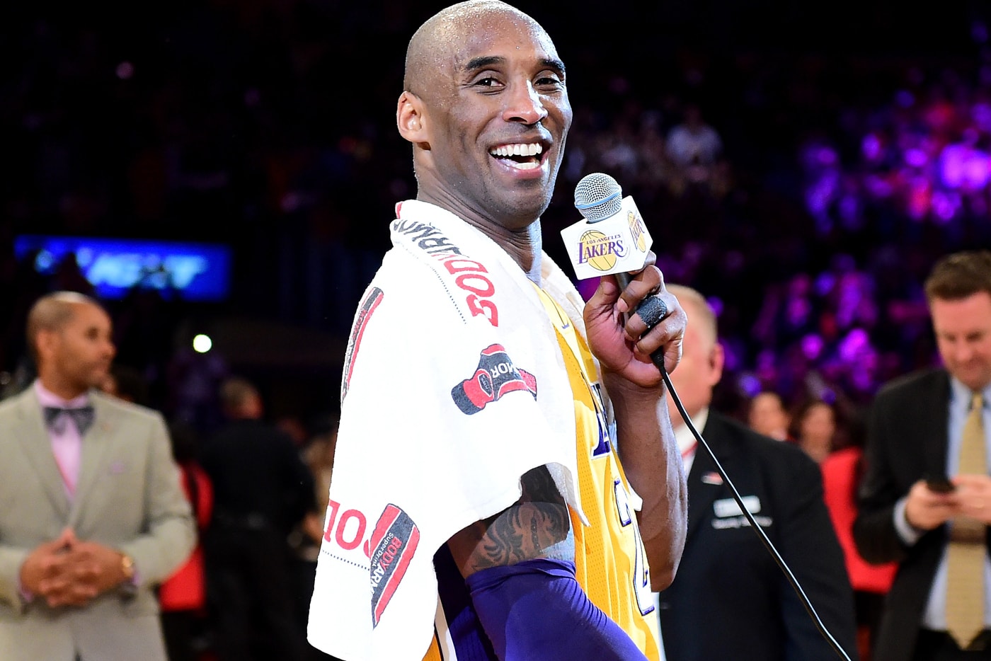 kobe-bryant-congratulated-by-kanye-west-justin-bieber-snoop-dogg-ice-cube-justin-timberlake-more