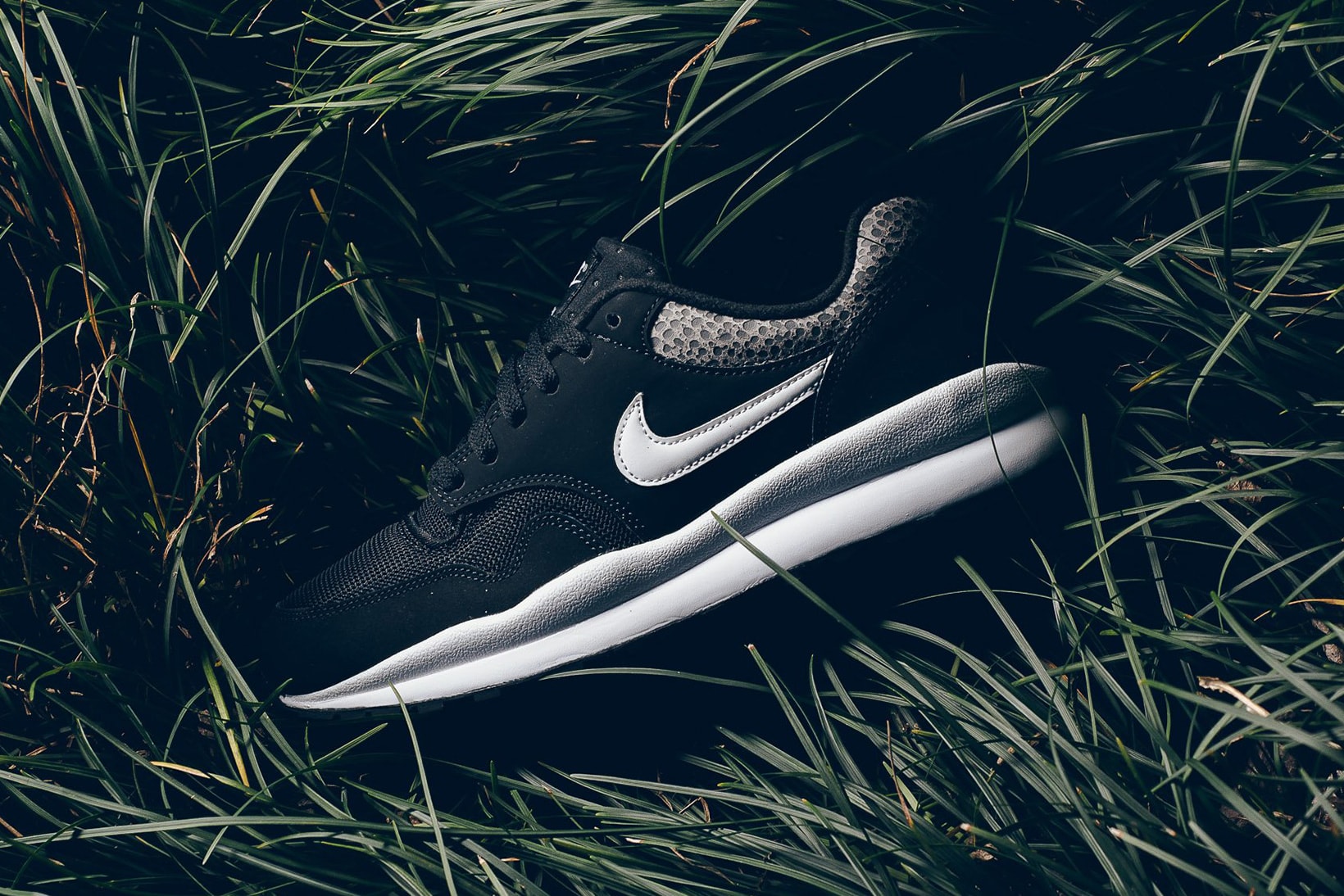 Nike Air Safari black white 2018 april footwear nike sportswear release date info drop