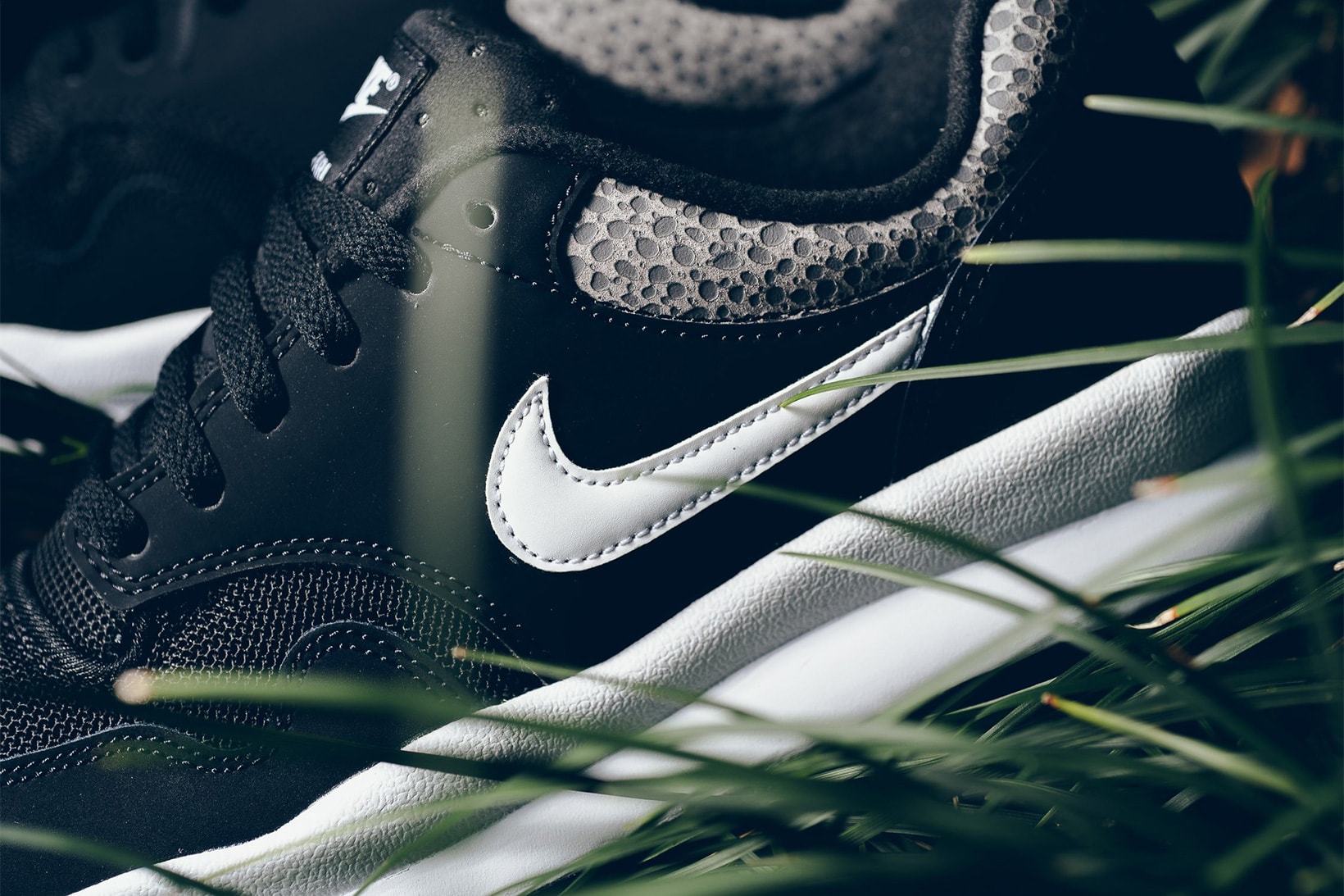Nike Air Safari black white 2018 april footwear nike sportswear release date info drop