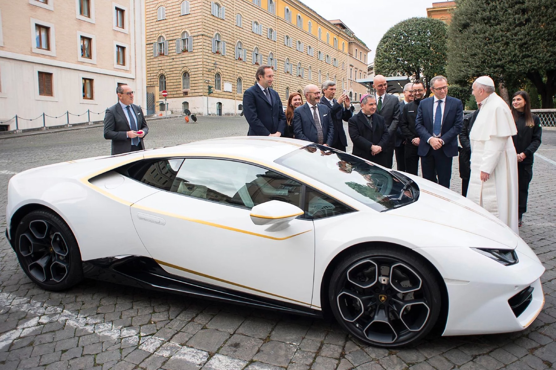 Pope Francis Lamborghini Huracan Auction price purchase 2018 sports car charity