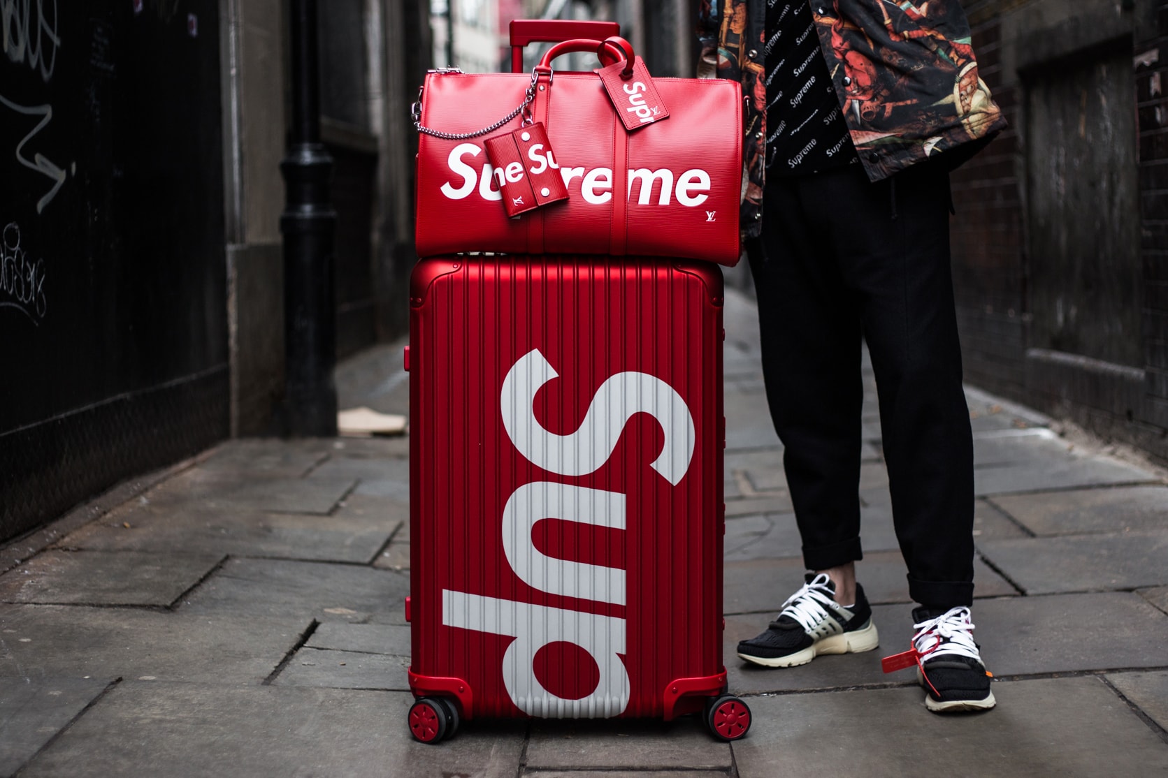 Supreme RIMOWA Spring/Summer 2018 Street Style Streetsnaps Suitcase Luggage Accessories Clothing For Sale London New York Topas Multiwheel 45L 82L