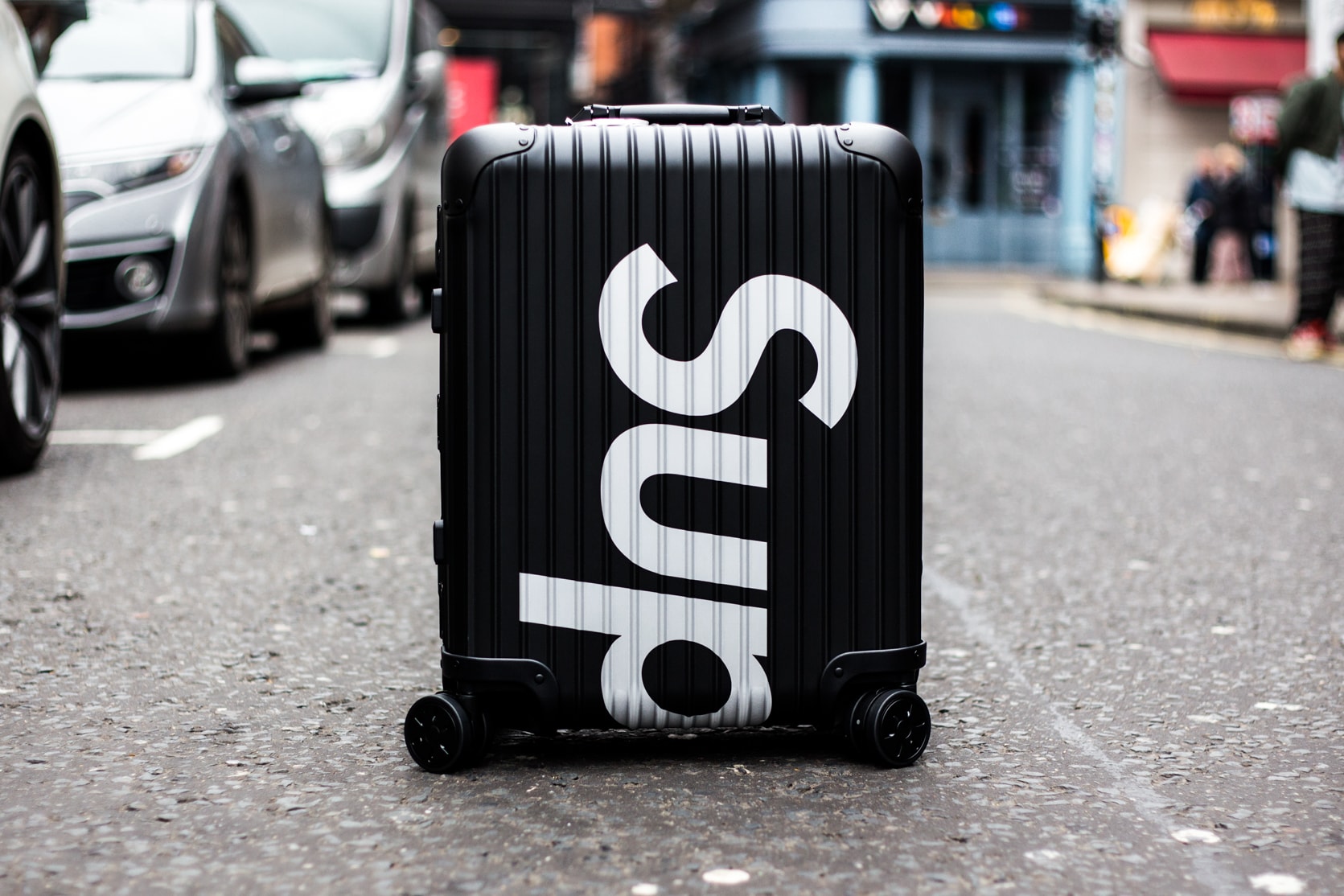 Supreme RIMOWA Spring/Summer 2018 Street Style Streetsnaps Suitcase Luggage Accessories Clothing For Sale London New York Topas Multiwheel 45L 82L