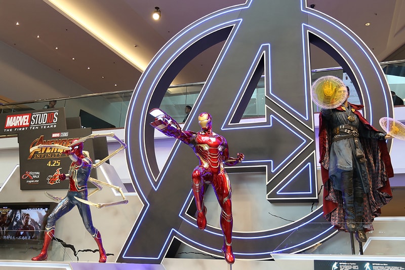 Marvel Studios Avengers Infinity War Hong Kong Exhibition Guardians of the Galaxy Spider-Man Ironman Thor Starlord War Machine Groot Thanos Black Widow Black Panther Gauntlet Hulk Buster Rocket Racoon Festival Walk Full Look