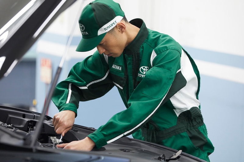 Yosuke Aizawa White Mountaineering Toyota toyopet mechanic suit jumpsuit boiler car engineer repair design shoe hat repair