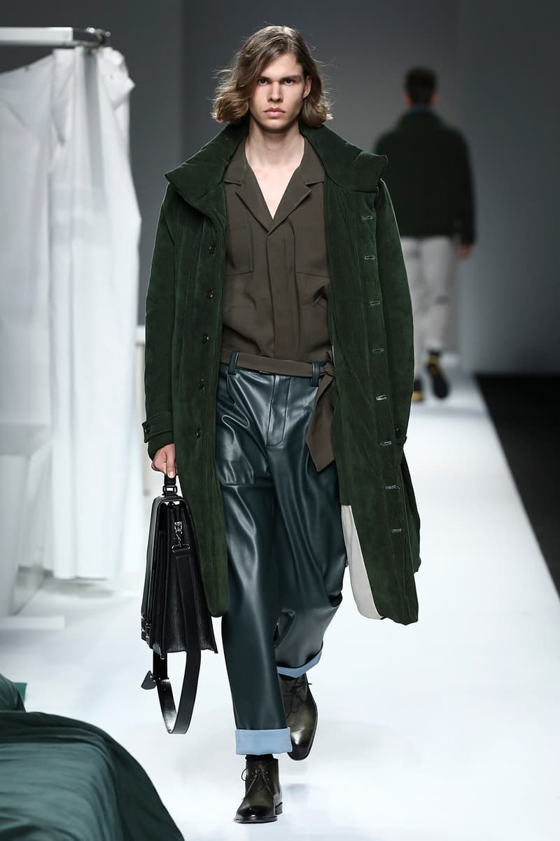 Wang Hung Fall/Winter 2018 Collection Shanghai Fashion Week Central St. Martins
