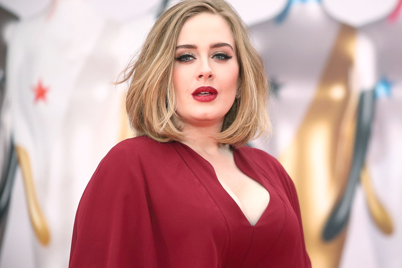 adele-to-sign-the-biggest-record-deal-in-british-history