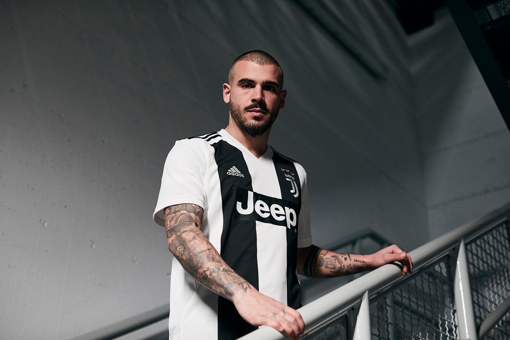 adidas Football Juventus Home Kit Black White Stripes 3 Stars Jeep Sponsor Serie A 2018/9 History Juve