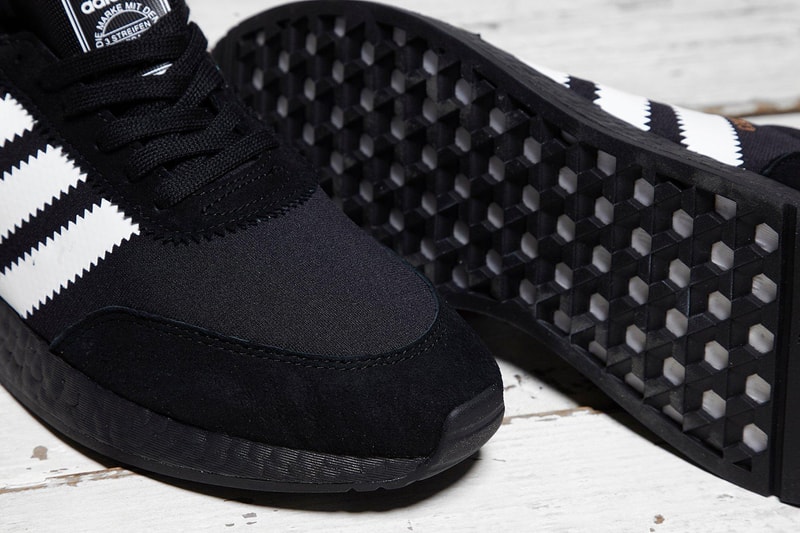 sneakers footwear iniki boost