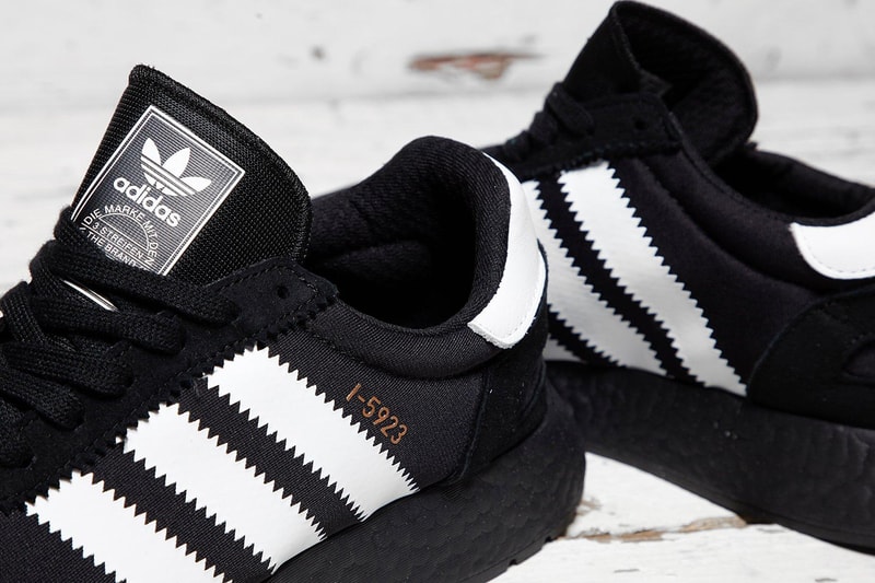sneakers footwear iniki boost