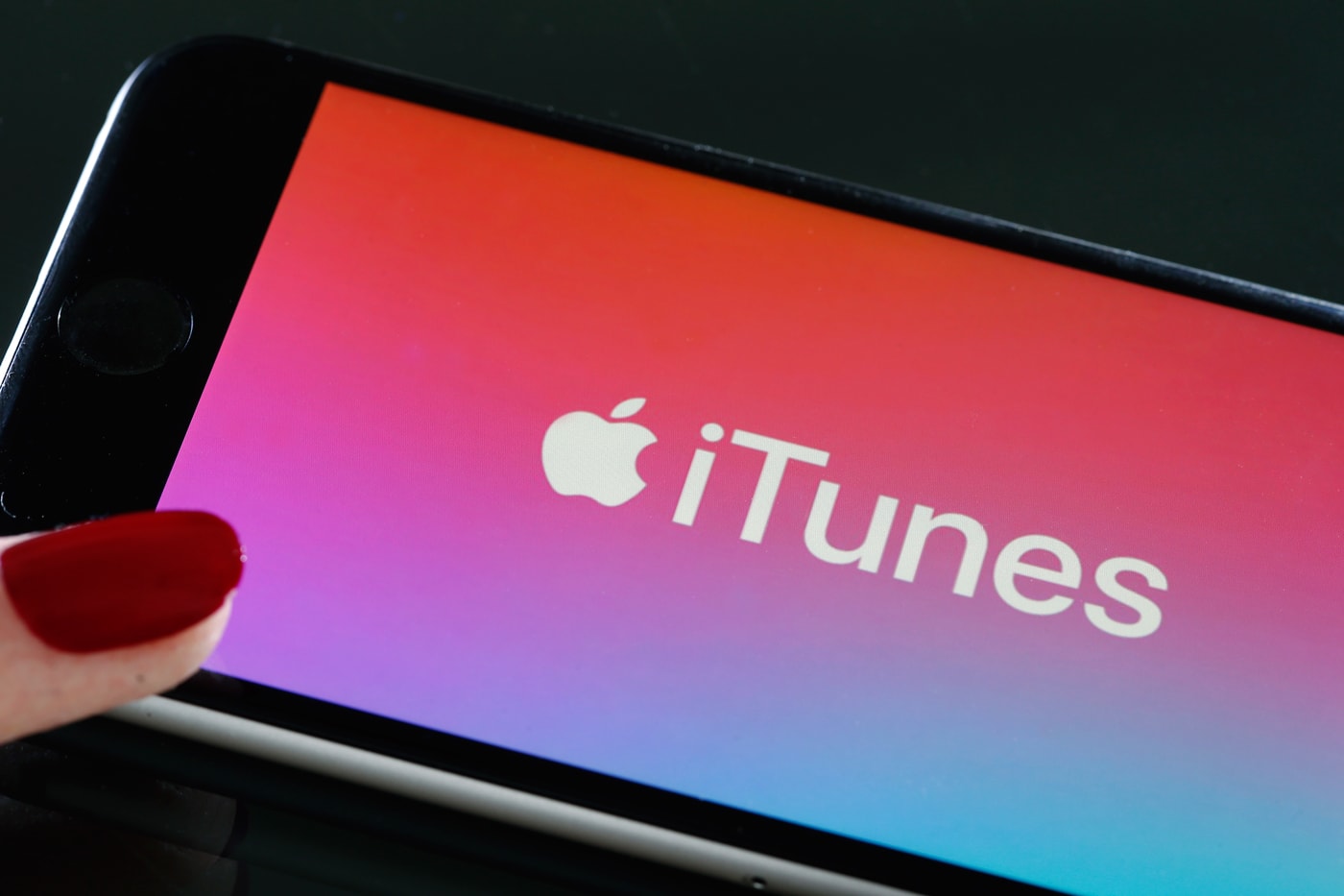 apple-confirms-itunes-music-deletion-issue