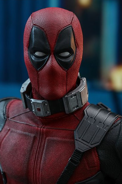 hot toys deadpool 2 collectible action figure