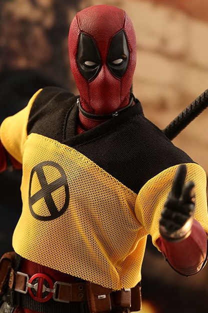 hot toys deadpool 2 collectible action figure