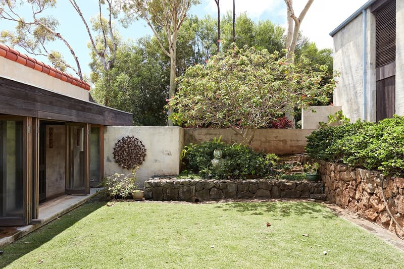 Ehupua House Honolulu For Sale Landscape Scenery Views Award-Winning Architect Sid Snyder Built 1969 Glazed Doors Lawn Indoor Outdoor Living Pacific Coast Seaview