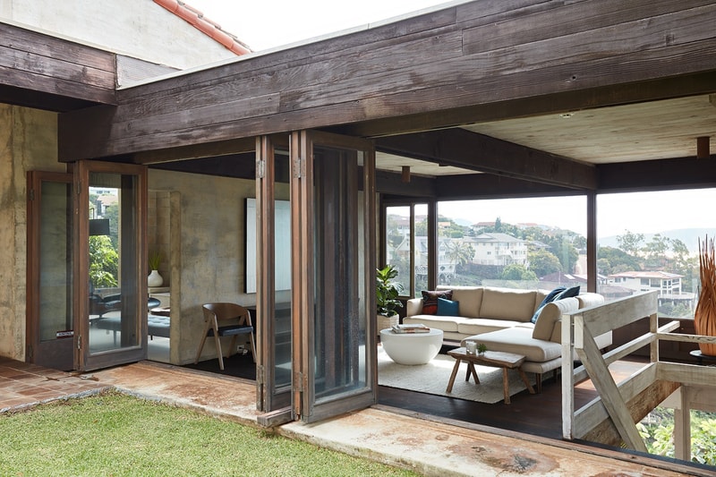 Ehupua House Honolulu For Sale Landscape Scenery Views Award-Winning Architect Sid Snyder Built 1969 Glazed Doors Lawn Indoor Outdoor Living Pacific Coast Seaview
